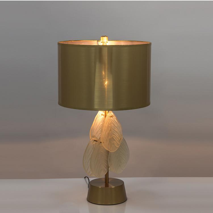 Features and aspects associated with crystal table lamps